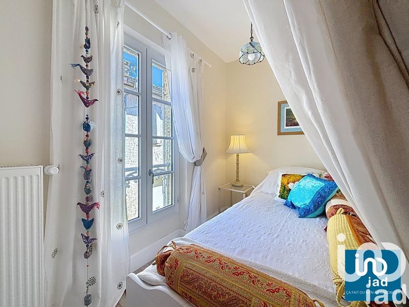 Maison - 220 m² - 11 pièces