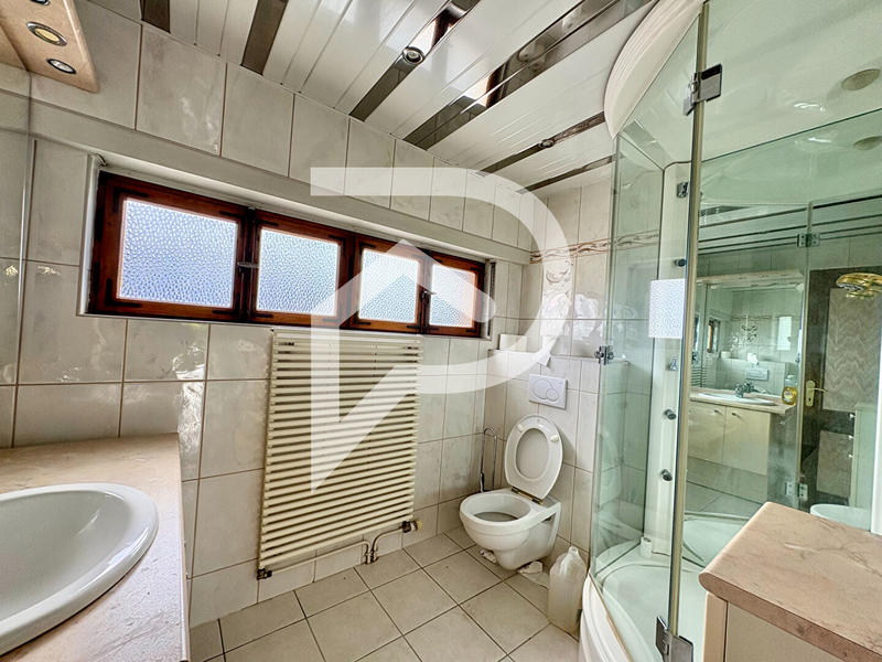 Maison - 136 m² - 6 pièces