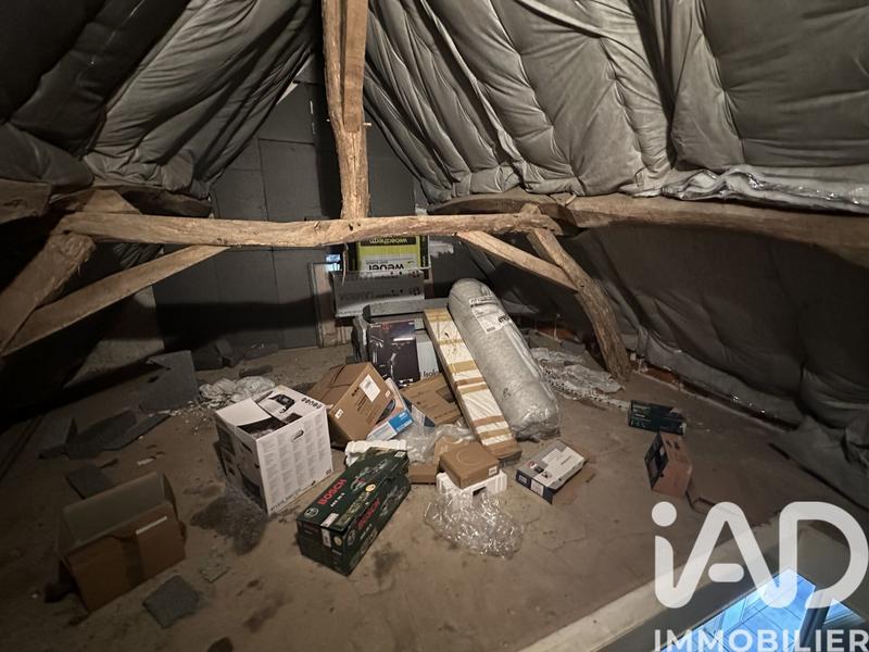 Maison - 182 m² - 3 pièces