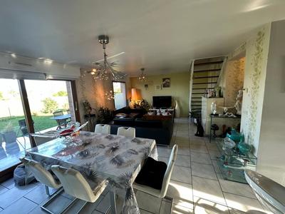 Maison - 83 m² - 4 pièces