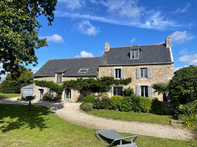 Maison - 228 m² - 7 pièces