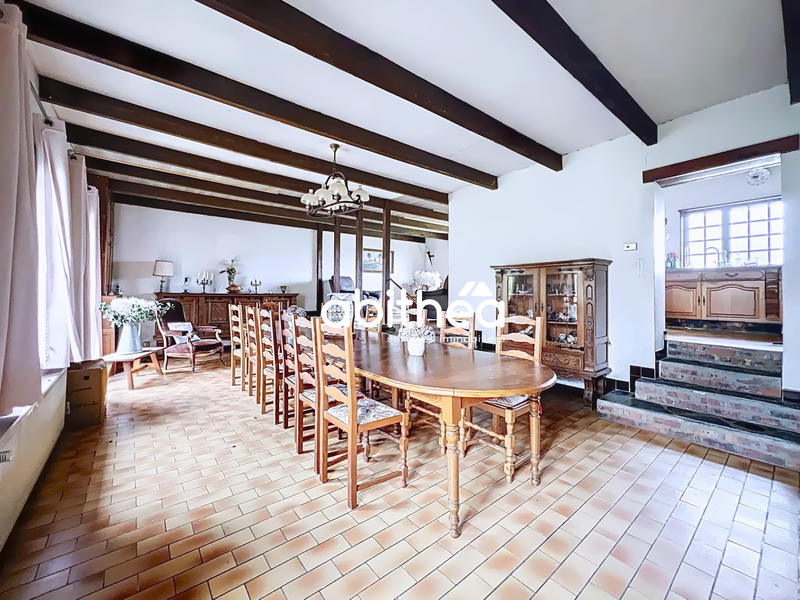 Maison - 180 m² - 8 pièces