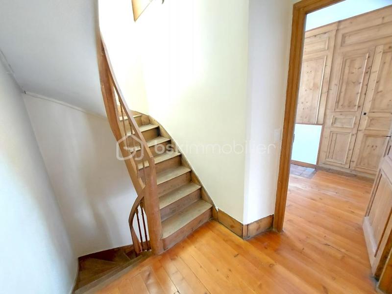 Maison jumelée - 94 m² - 4 pièces