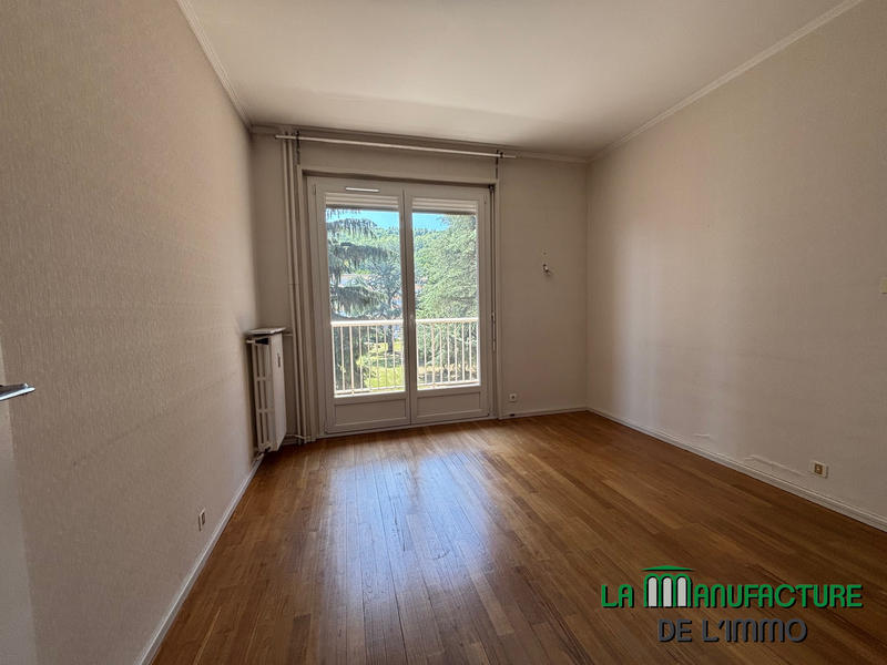 Appartement - 144 m² - 5 pièces