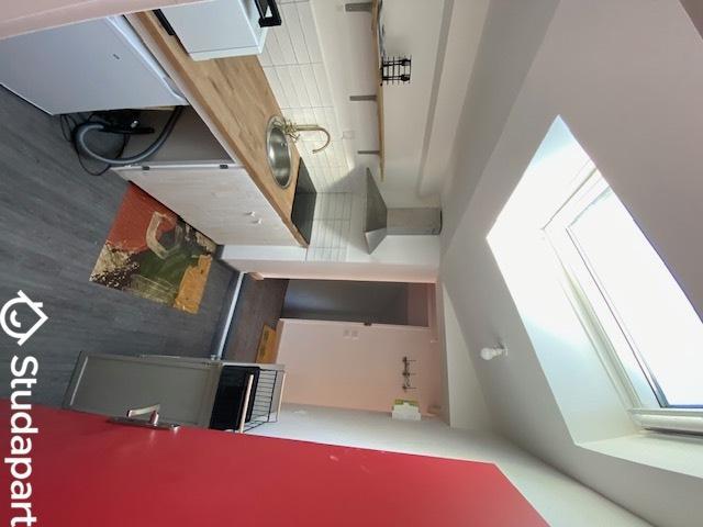 Chambre - 11 m² - 1 pièce