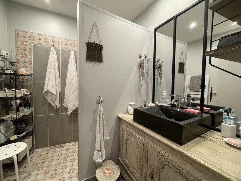 Appartement - 94 m² - 5 pièces