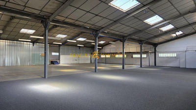 Local commercial - 1 272 m²