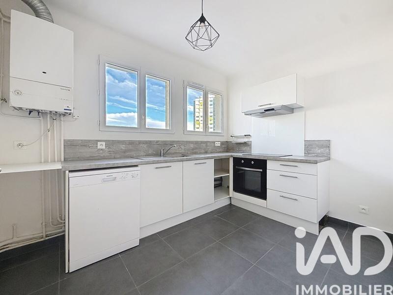 Appartement - 77 m² - 4 pièces