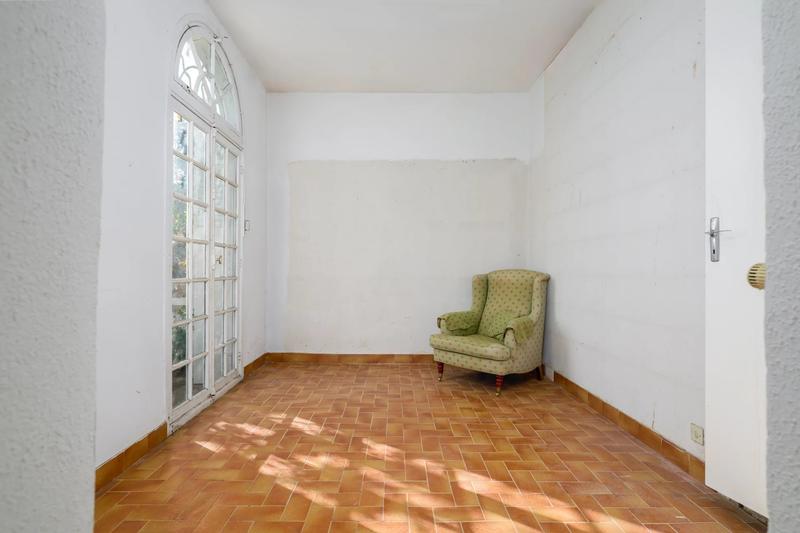 Maison - 240 m² - 10 pièces