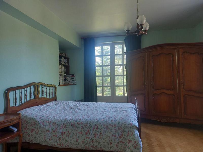 Maison - 200 m² - 8 pièces