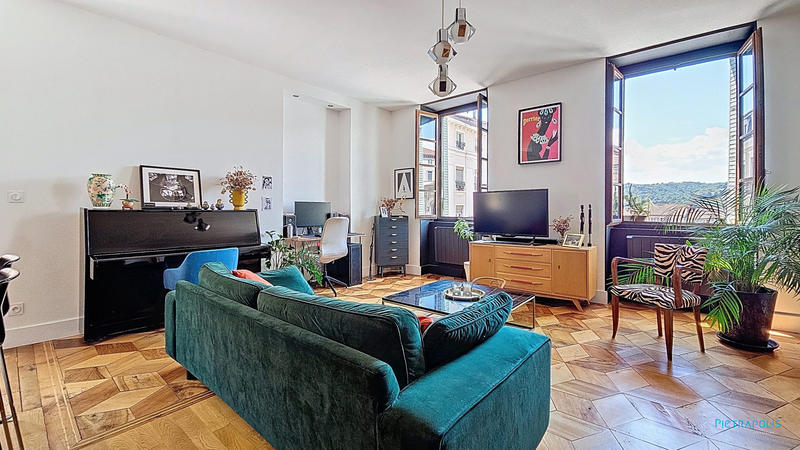 Appartement - 75 m² - 3 pièces