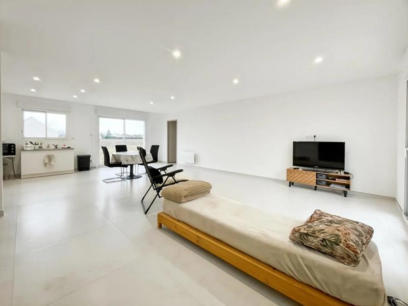 Maison - 104 m² - 4 pièces