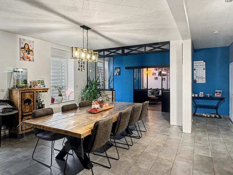 Maison - 223 m² - 8 pièces