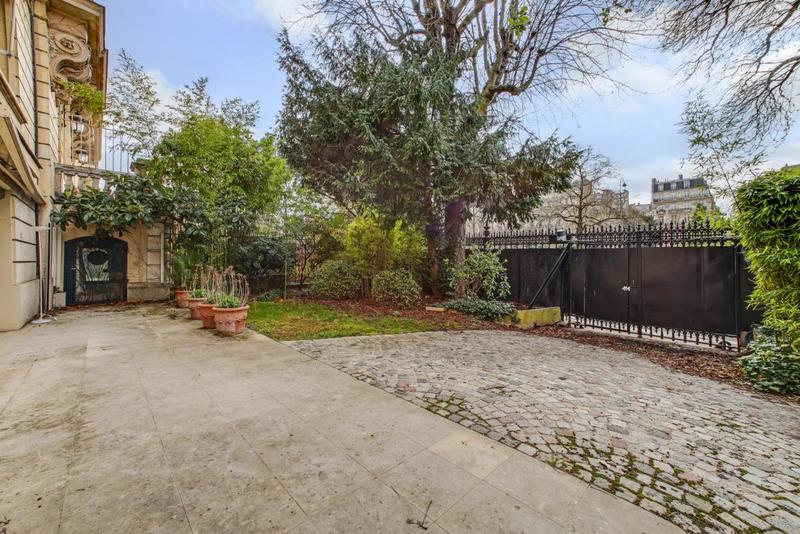 Duplex - 227 m² - 7 pièces