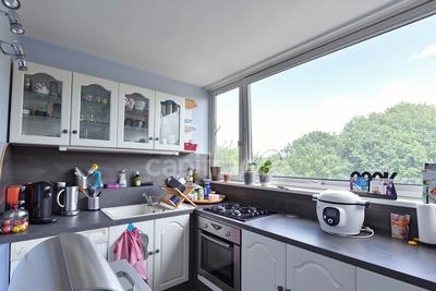 Appartement - 98 m² - 4 pièces