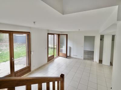 Maison - 98 m² - 6 pièces