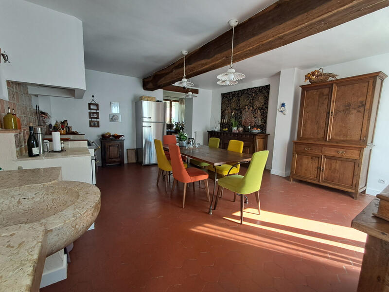 Maison - 185 m² - 6 pièces
