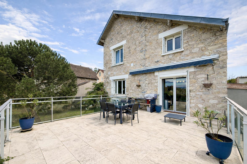 Maison - 100 m² - 5 pièces