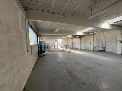 Entrepôt - 530 m²