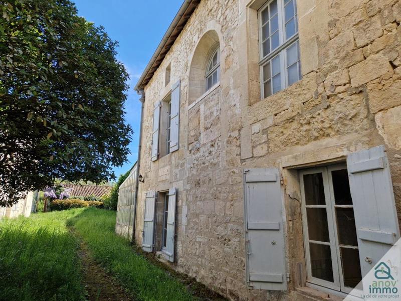 Maison - 227 m² - 7 pièces