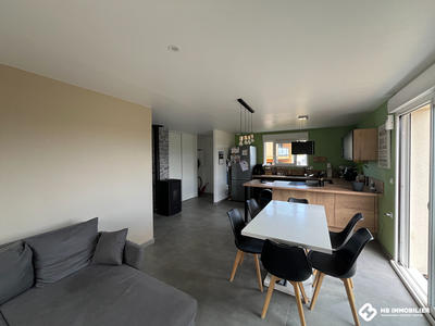 Maison - 87 m² - 5 pièces