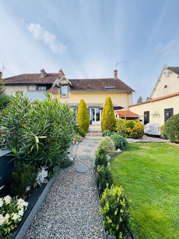 Maison de ville - 118 m² - 6 pièces