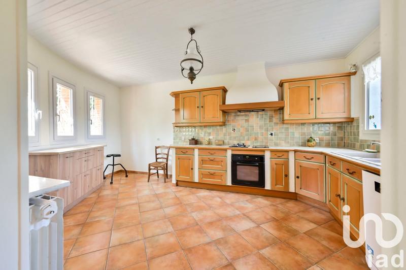 Maison - 220 m² - 4 pièces