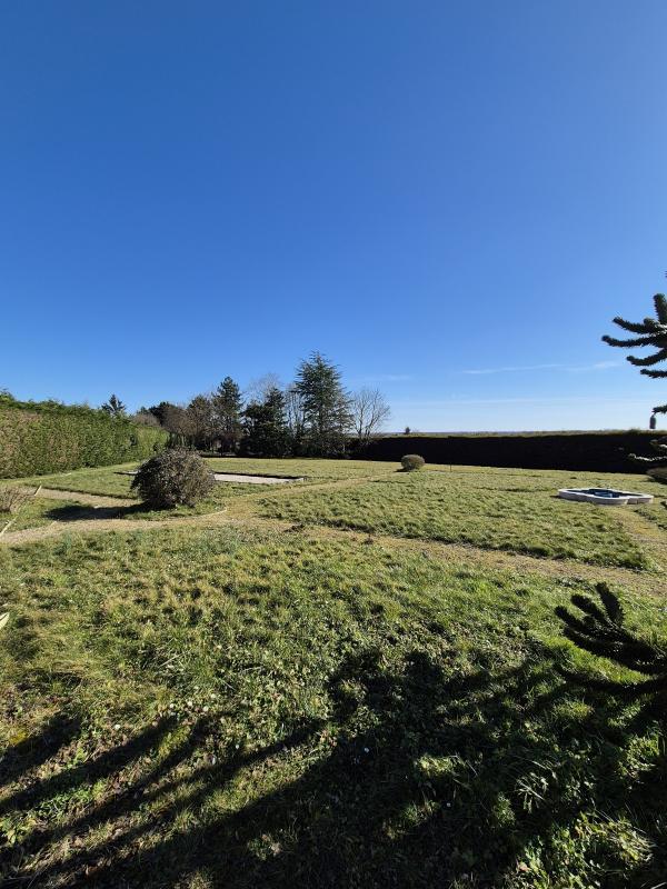 Maison - 245 m² - 7 pièces