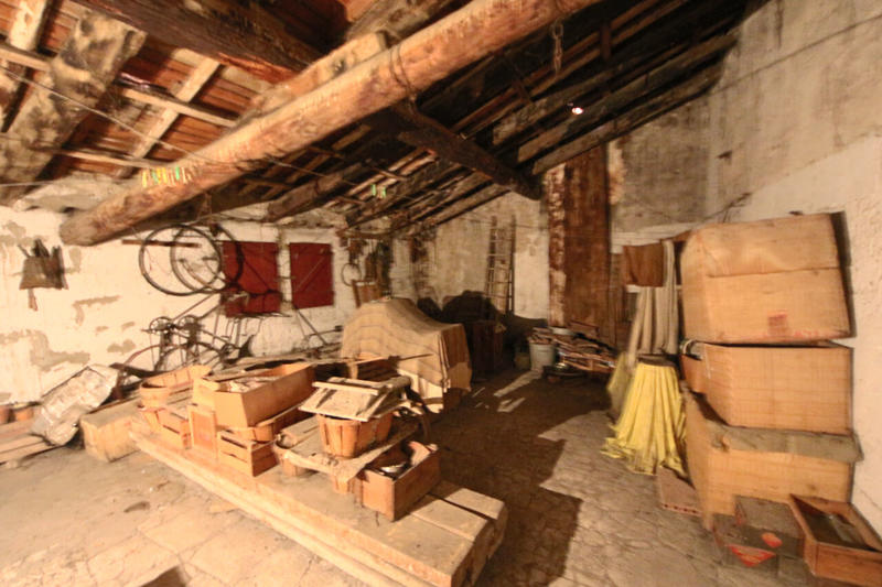 Maison - 216 m² - 8 pièces