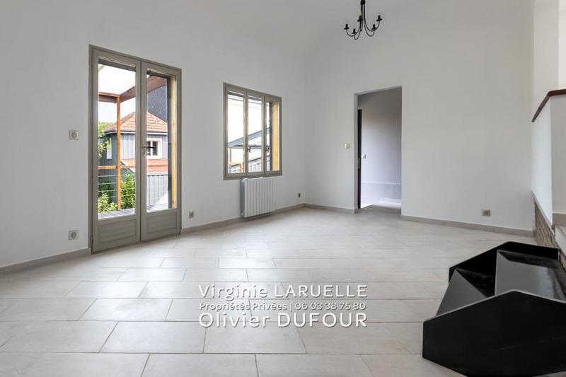 Maison - 160 m² - 8 pièces