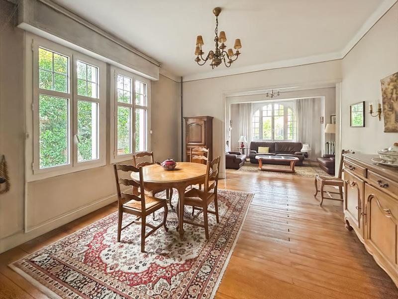 Maison - 170 m² - 6 pièces