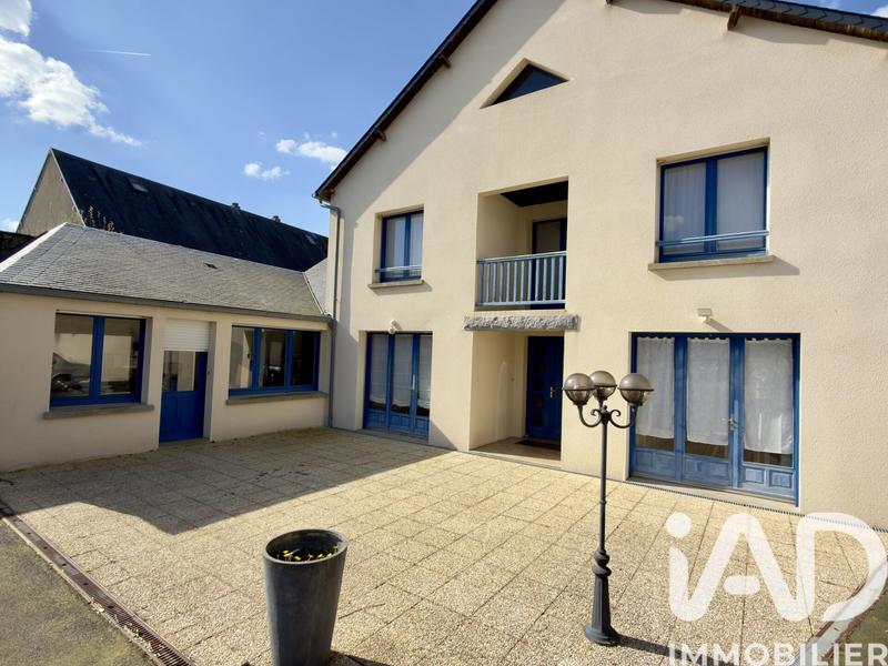 Maison - 264 m² - 10 pièces