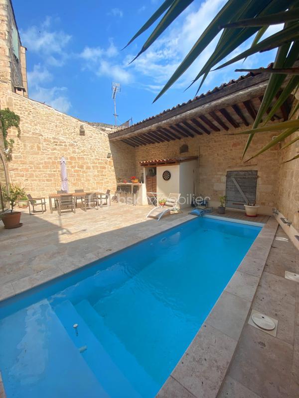 Demeure - 450 m² - 14 pièces