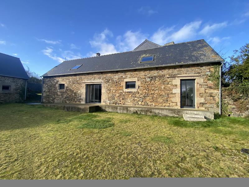 Maison - 441 m² - 10 pièces