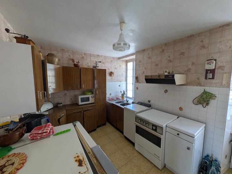 Maison - 170 m² - 9 pièces