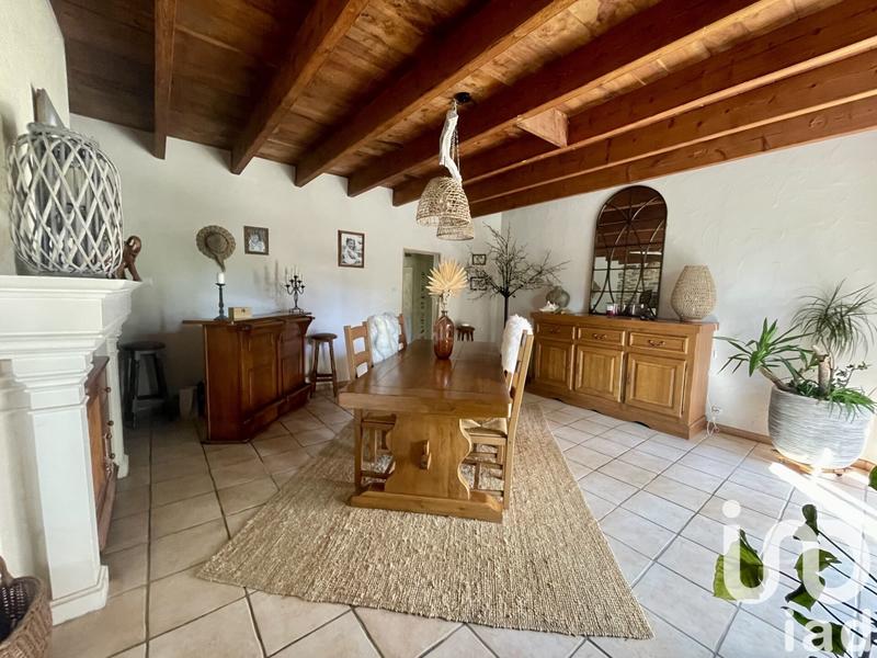 Maison - 235 m² - 6 pièces