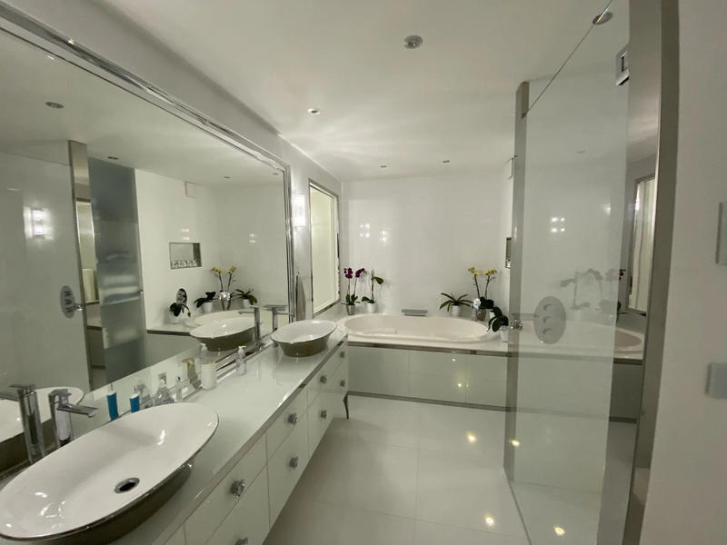 Appartement - 161 m² - 4 pièces