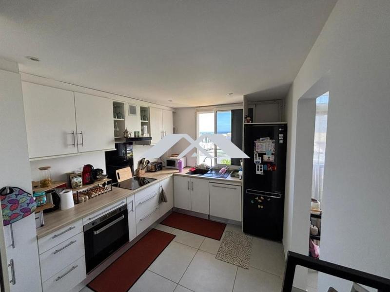 Appartement - 100 m² - 4 pièces