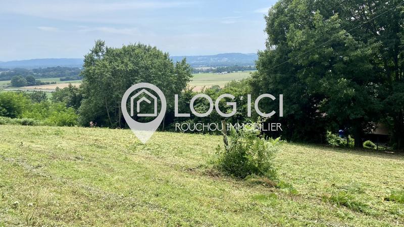 Terrain constructible - 2 400 m²