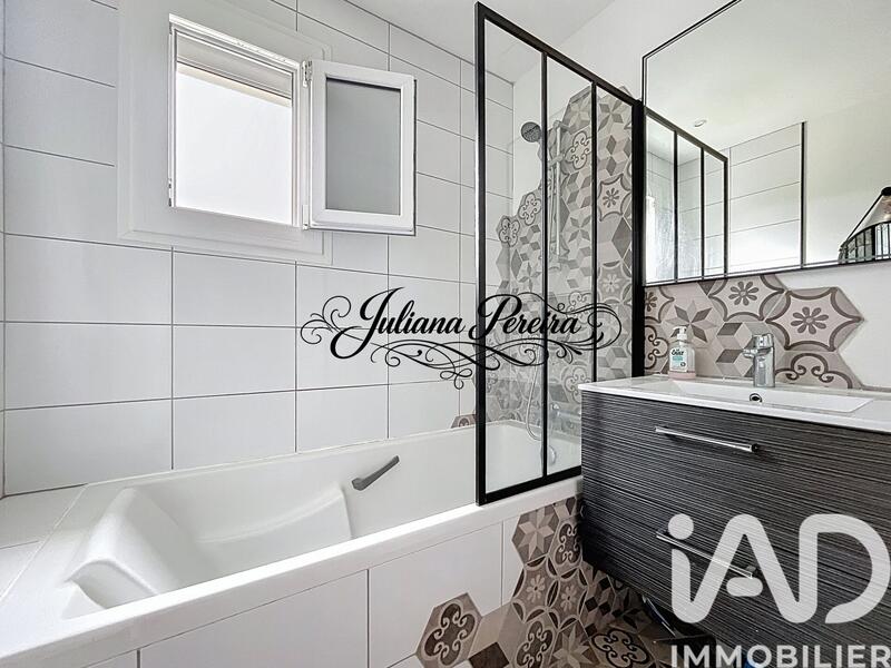 Maison - 98 m² - 6 pièces