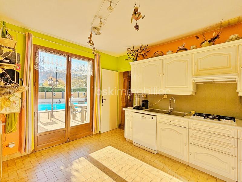 Maison traditionnelle - 143 m² - 5 pièces