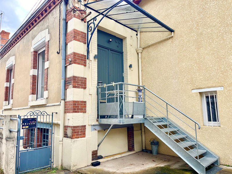 Maison - 361 m² - 10 pièces