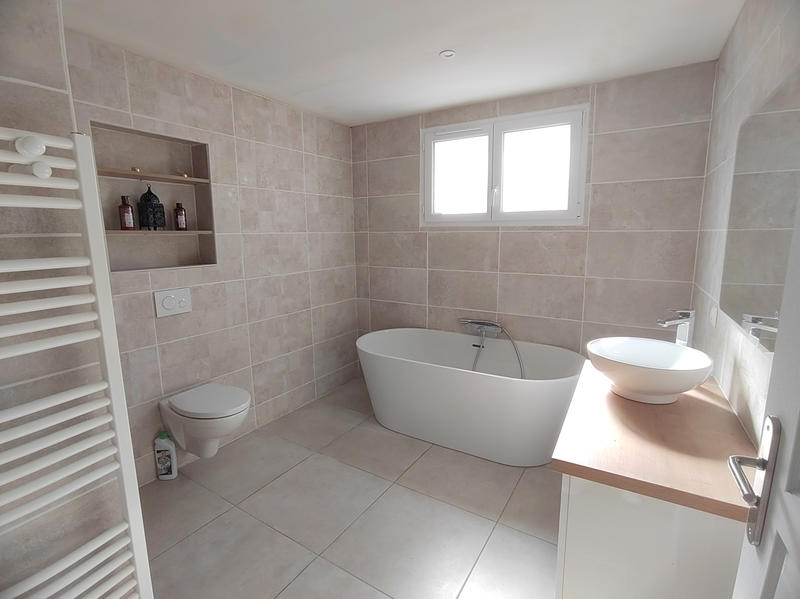 Maison - 222 m² - 10 pièces