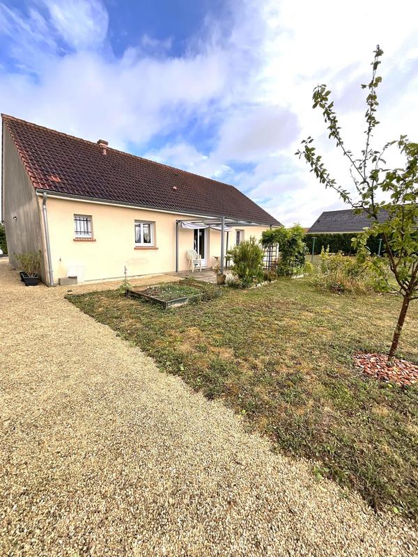 Maison - 104 m² - 5 pièces