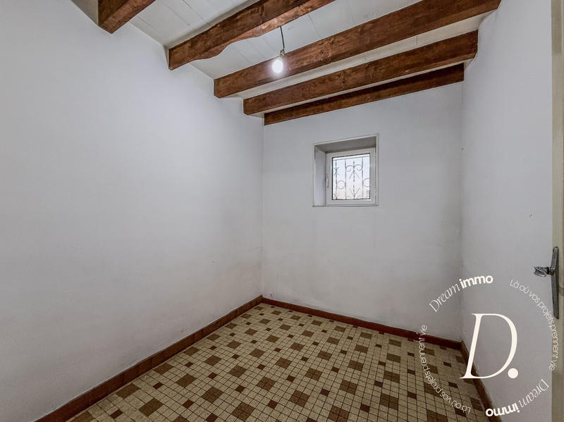 Maison - 230 m² - 7 pièces