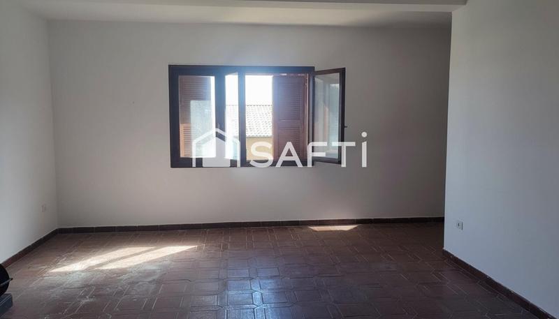 Maison - 228 m² - 7 pièces