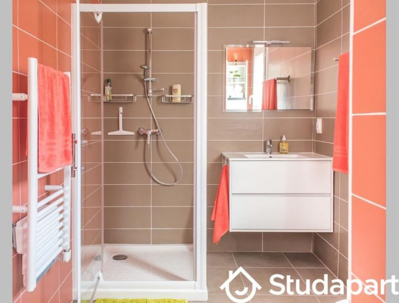 Chambre - 9 m² - 1 pièce