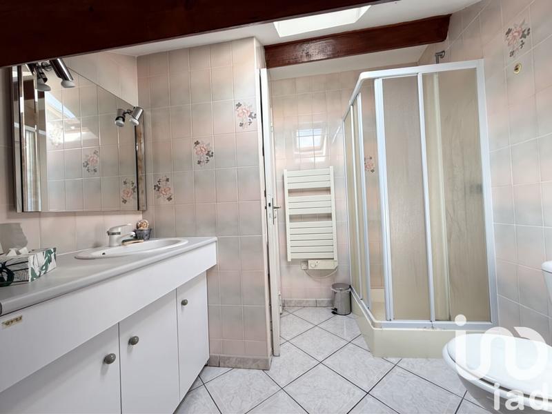 Maison - 214 m² - 11 pièces