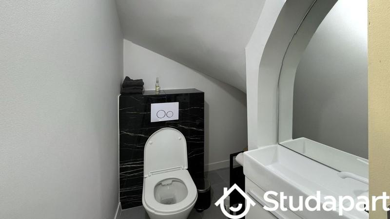 Chambre - 95 m² - 1 pièce