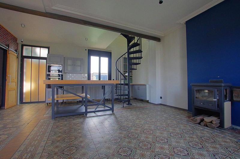 Maison - 111 m² - 6 pièces